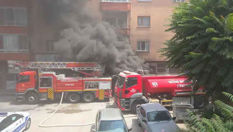 Niğde'de Beyaz Eşya Deposunda Korkutan Yangın: Olayın Sebepleri Neler?