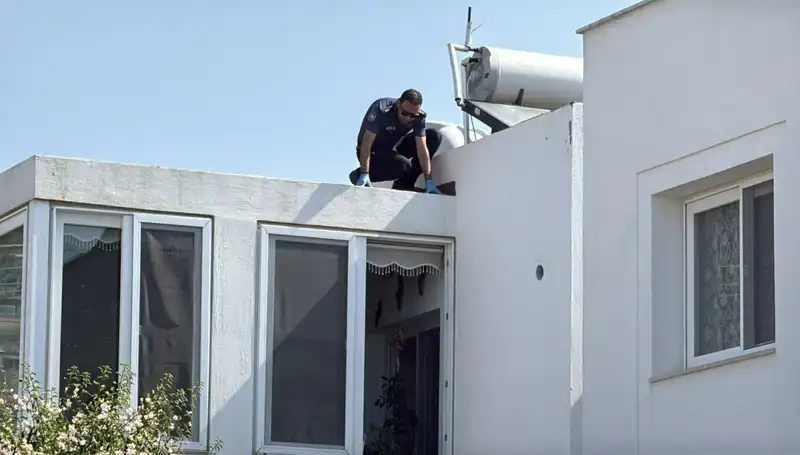 Bodrum’da Çatıdan Düşen Emekli Polis, Hayatını Kaybetti: Olayın Ardındaki Gerçekler