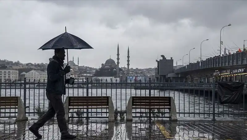 İstanbul'da Bahar Havası Bitiyor: Yağmur ve Kar Geri Dönüyor!