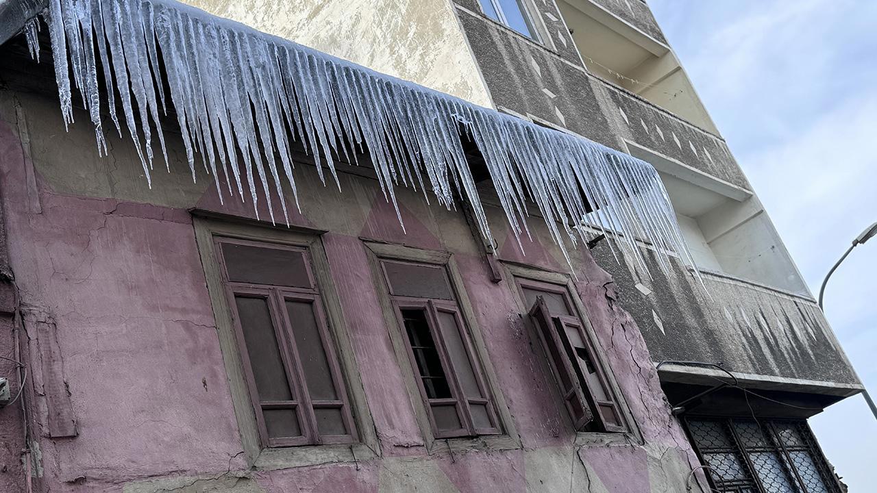 Erzurum'da Şaşırtan Hava Değişikliği: Gece Sıcaklık 17 Dereceye Düştü