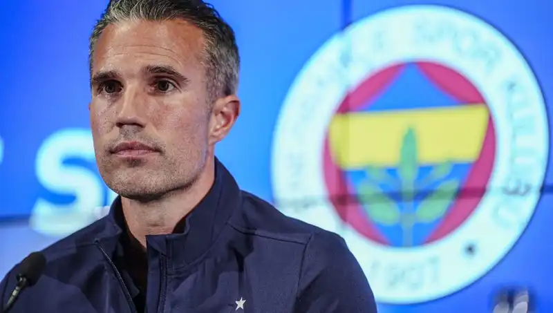 Fenerbahçe-Molde Maçında Robin van Persie'den Şok Açıklama!