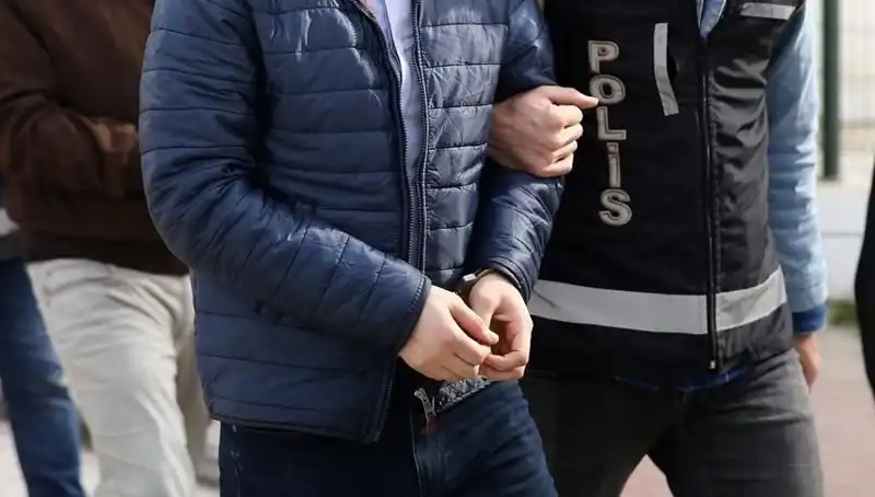 Suçüstü Yakalanan Hırsızlar: Adliyeye Sevk Edilen 5 Kişilik Çete