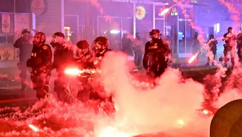 ABD'de İsyan Dalgası: Los Angeles Protestoları Neden Diğer Şehirlere Sıçradı?