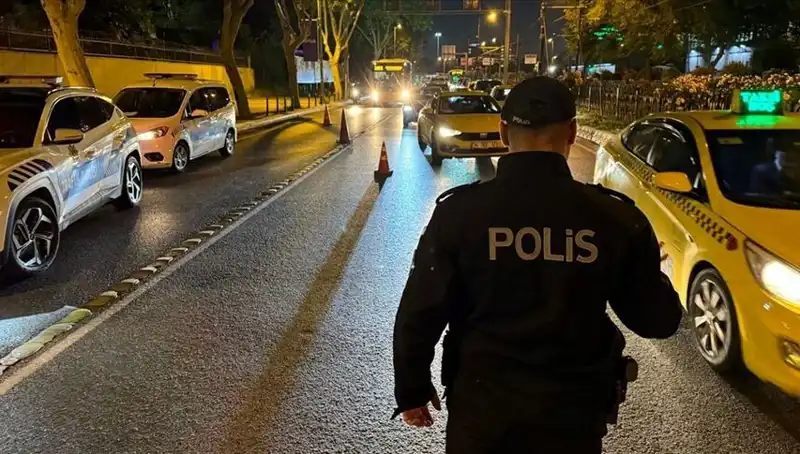 İstanbul'da Huzur Operasyonu: 1,500 Kişi Gözaltına Alındı