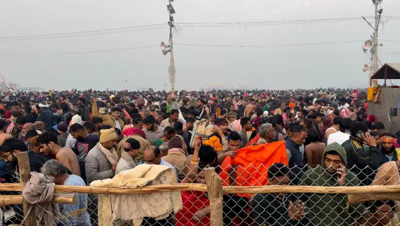 Hindistan'da Dini Festivalde İzdiham: Can Kayıpları ve İhmal İddiaları
