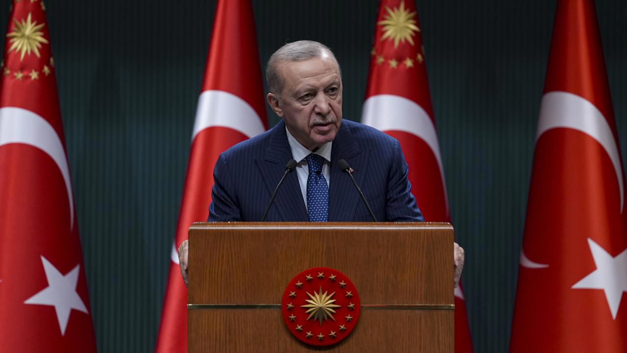 Cumhurbaşkanı Erdoğan: Depremzedelerimize yardım edeceğiz