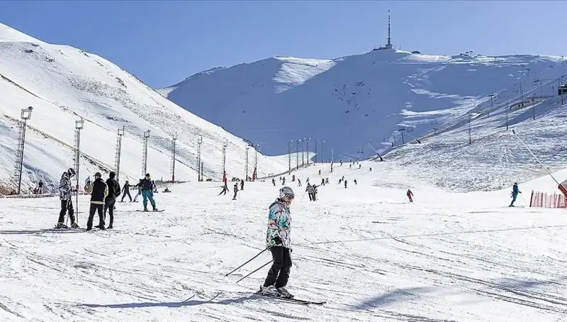 Palandöken: Türkiye’nin En Yüksek Kar Kalınlığı ile Kayak Tutkunlarının Gözdesi