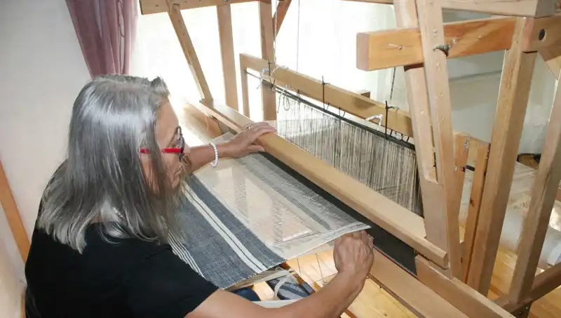 Eski Giysilerin İpleriyle Eşya Tasarımı: Sıfır Atık Sanatı