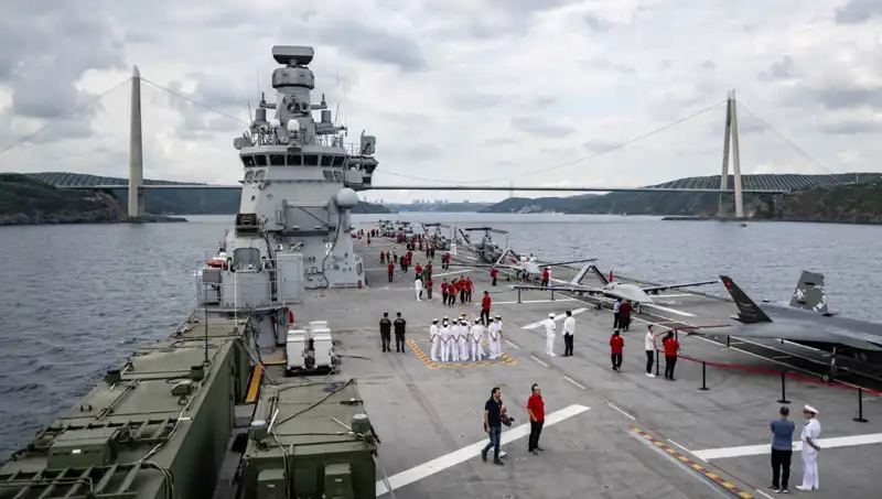 TCG Anadolu, Sarayburnu'ndan Ayrıldı: Yeni Görevine Doğru Yolculuk Başladı