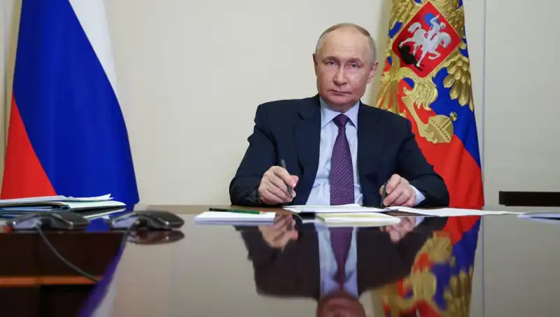 Putin, Esad'ı Suriye'den Gitmeye Zorluyor mu? Gelecek Sırları