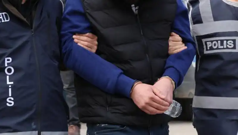 DAEŞ Operasyonları: 4 İlde 4 Şüpheli Gözaltına Alındı