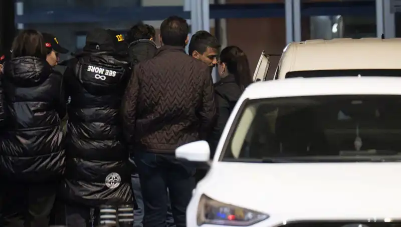 Dilan Polat ve Engin Polat Uyuşturucu Suçlamasıyla Gözaltına Alındı