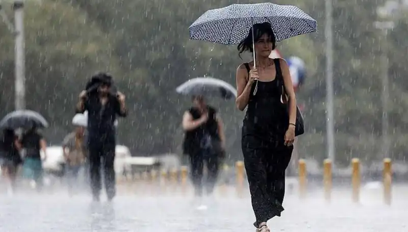 Meteorolojiden Uyarı: İstanbul ve Ankara da Dâhil 25 İle Sağanak Yağış Müjdesi