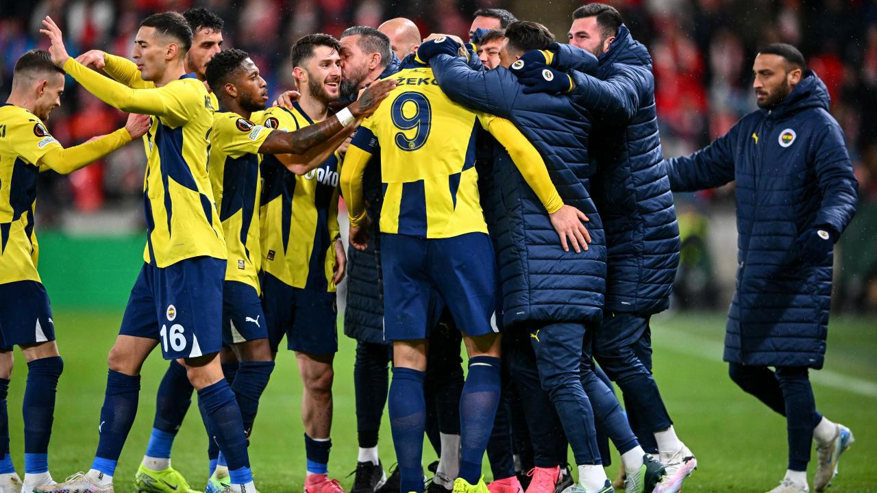 Fenerbahçe deplasmanda Prag karşısında galip geldi