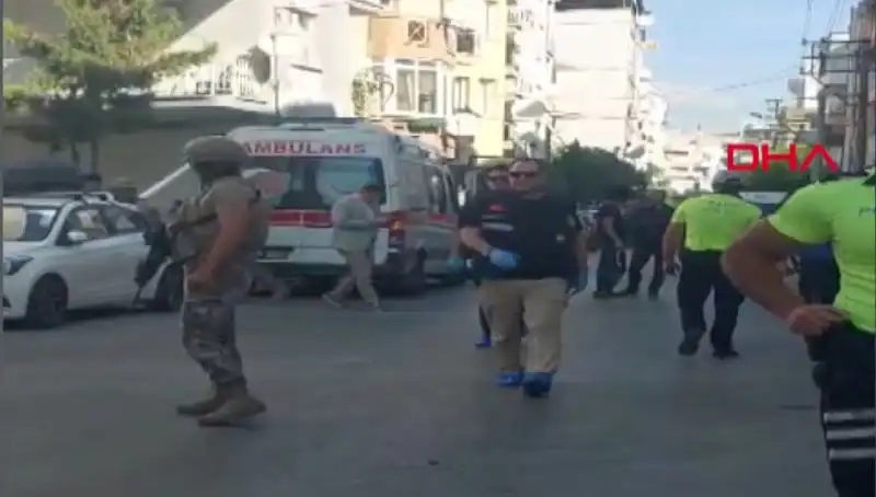 İzmir’de Silahlı Saldırı: İki Şehit ve Bir Yaralı Vatandaş!