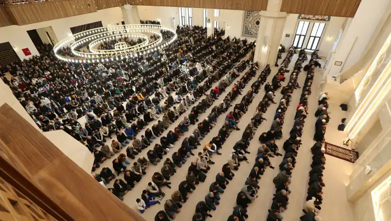 Cuma Namazı Saatleri: 4 Nisan 2025’te İstanbul, Ankara, İzmir ve Diğer Şehirlerde Ne Zaman?