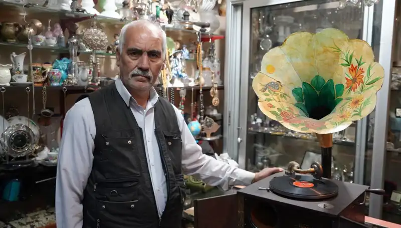 44 Yıldır Antikacılık Yapan Usta: Asırlık Gramofonların Korumacısı