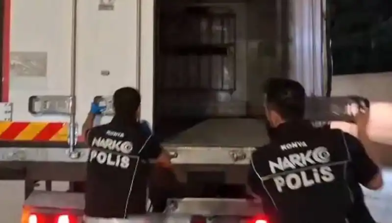Konya'da Uyuşturucu Operasyonunda Dört Kişi Gözaltına Alındı