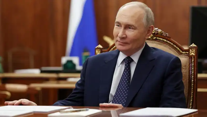 Putin: Çin ile Uzayda Rekabeti Güçlendirecek Planlarımız Var