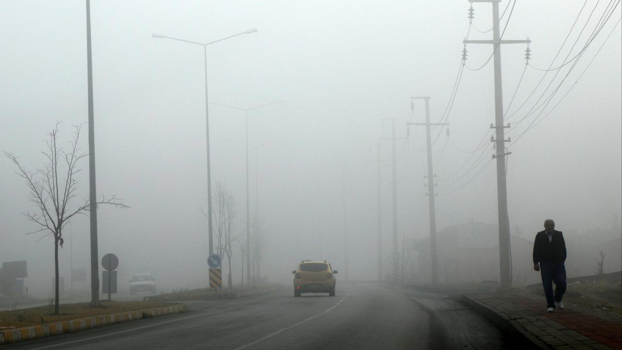 Erzincan'da yoğun sis etkili