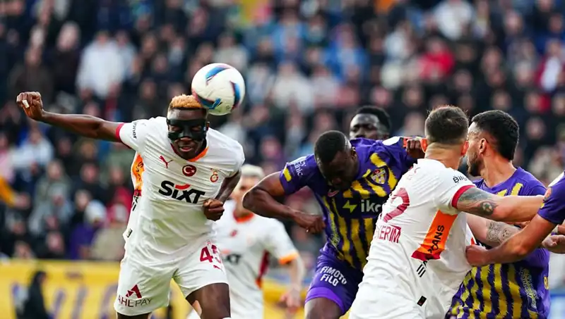 Galatasaray'ın Yıldızı: Adam Oynamıyor, Adeta Resital Yapıyor!
