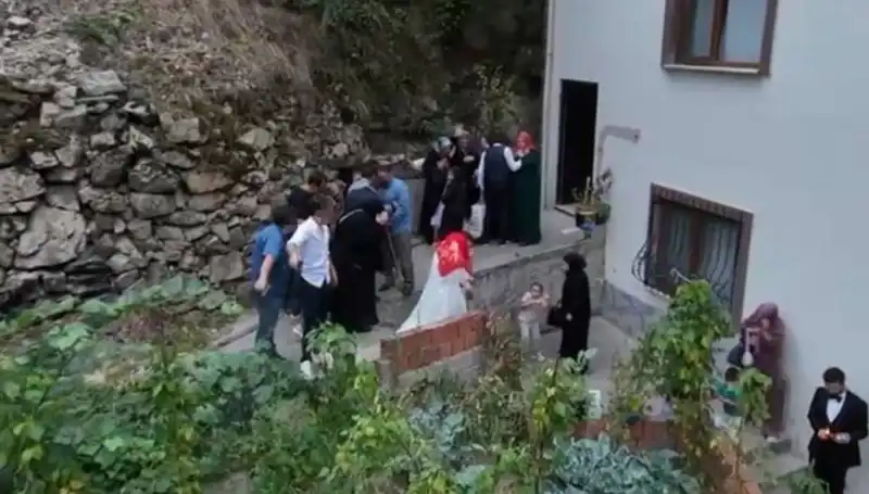 Kanlı Düğünde Feci Olay: Kurşunlar Sıkıldı, Korku Dolu Kaçış Anları