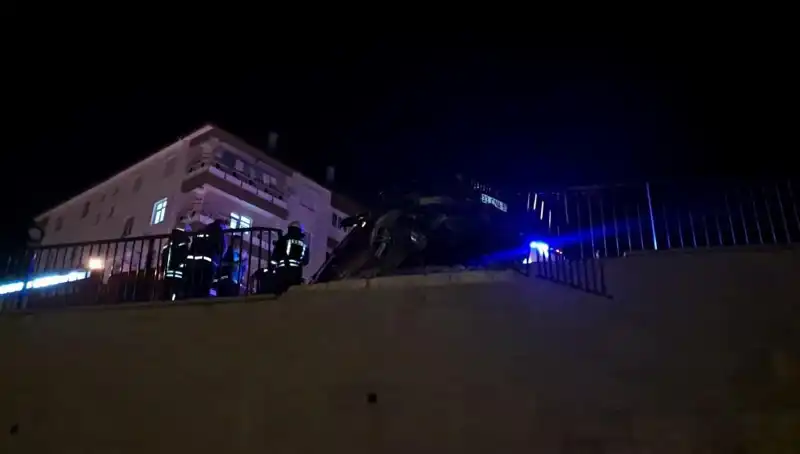 Kontrolden Çıkan Araç Bariyere Çarptı, Tehlikeli Anlar Yaşandı!