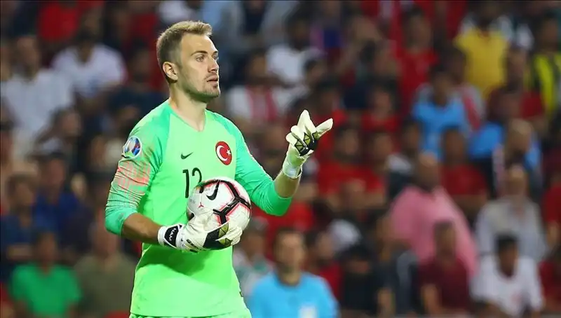 Mert Günok Futbolu Bırakma Kararını Açıkladı: Emekli Olacağı Yaş Ne?