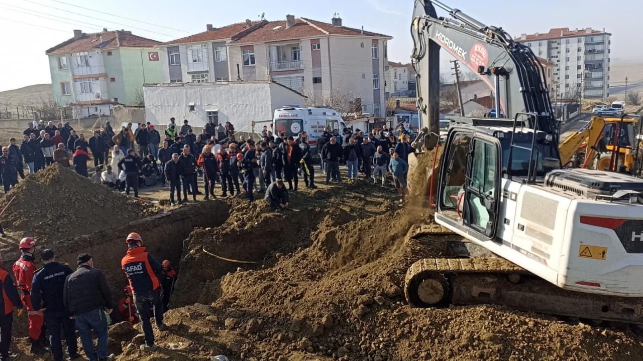 Ankara'da İnşaatta Meydana Gelen Göçük Sonucu 1 Kişi Hayatını Kaybetti, 1 Kişi Aranıyor