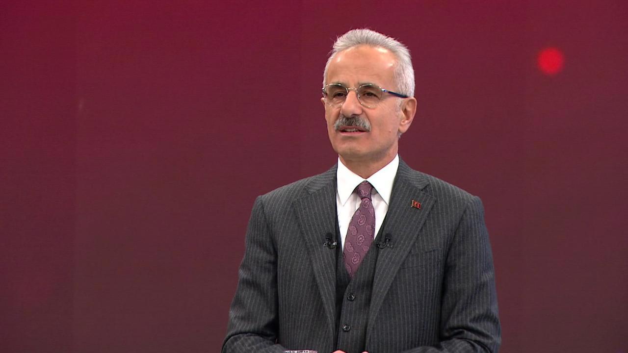 Bakan Uraloğlu'dan Sosyal Medya Düzenlemesi Açıklaması