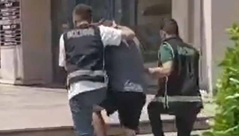 Turistlerin Sıcak Yaz Tatilinde Sahte Dolar Skandalı!