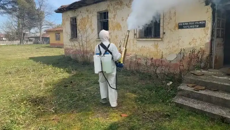 Çiftçiler Kahverengi Kokarca Tehdidiyle Mücadele İçin Seferber Oldu