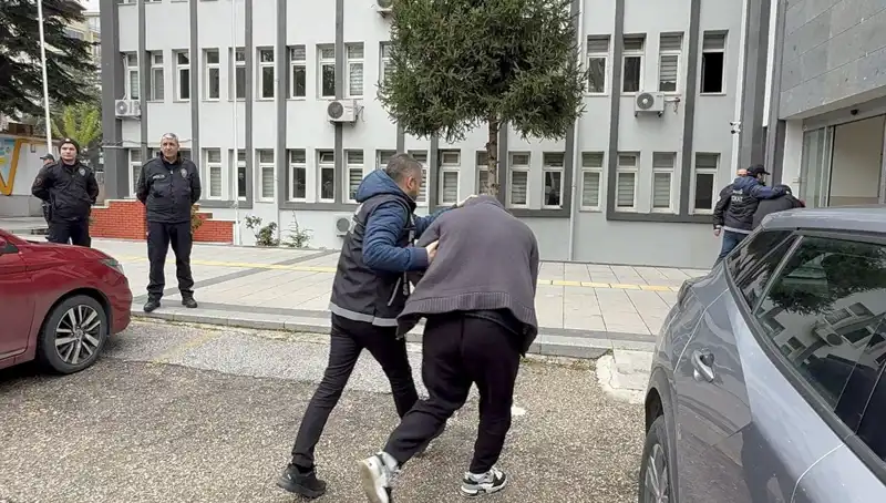 10 Bin Sentetik Ecza Hapı Ele Geçirildi, 20 Şüpheli Gözaltına Alındı!
