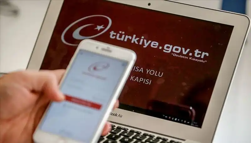 e-Devlet Platformu: Bakan Kacır'dan Anlatım, 8 Binden Fazla Hizmet Sunuluyor