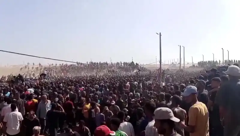 İsrail'in Filistinli Yardımseverlere Saldırısı: 30 Can Kaybı ve Artan Gerginlik