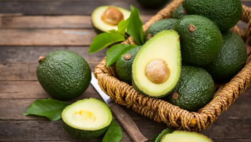 Avokado Tüketimi: Sağlıklı Mı, Yoksa Zararlı Mı? Bilmeniz Gerekenler