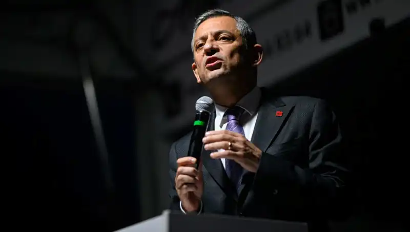 Özgür Özel'den Emekli İkramiyesi Açıklaması: Hükümeti Eleştirdi!