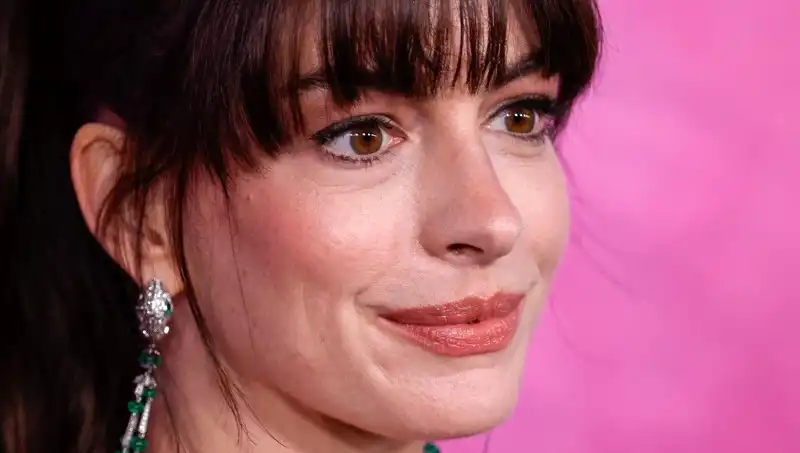 Hollywood’un Yeni Gözde Estetik Uygulaması: Ölü İnsan Derisi Enjeksiyonu