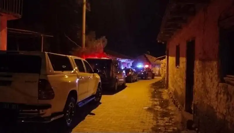 Oğlu Tarafından Öldürülen Adamın Acı Sonu: Cenaze Töreni Sarsıntı Yarattı