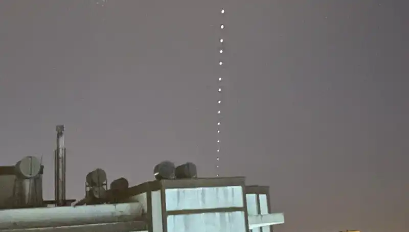 Adana'da Starlink Gökyüzünde Süzülen Gelecek Heyecanı Yarattı