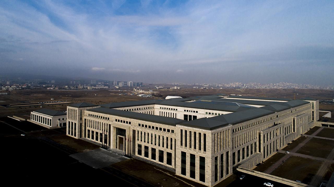 MİT, Gençlerin Kariyer Fırsatlarıyla Dikkat Çekiyor
