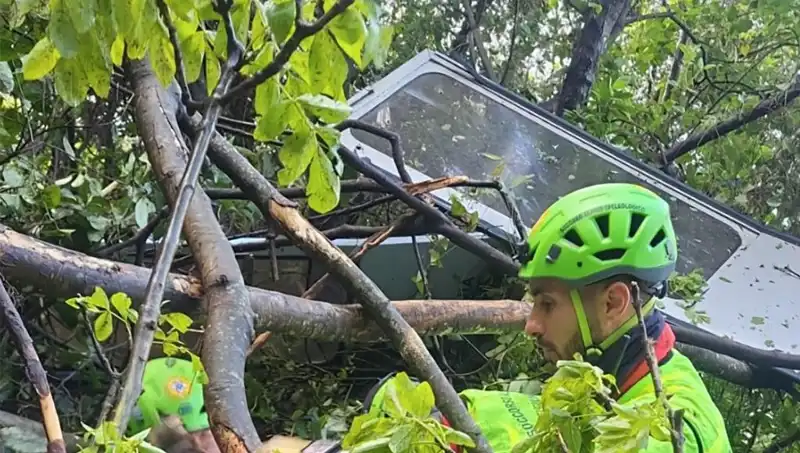 İtalya’da Teleferik Faciası: Çekme Halatının Kopması Sonucu 4 Kişi Hayatını Kaybetti