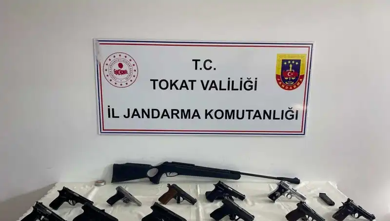 Tokat’ta Kaçak Silah Ticareti: 2 Şüpheli Yakalandı