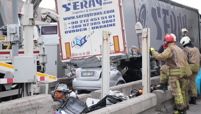 Bayram Tatilinde Trafik Kazaları: 72 Can Aldı, Güvenlik Önlemleri Yetersiz mi?