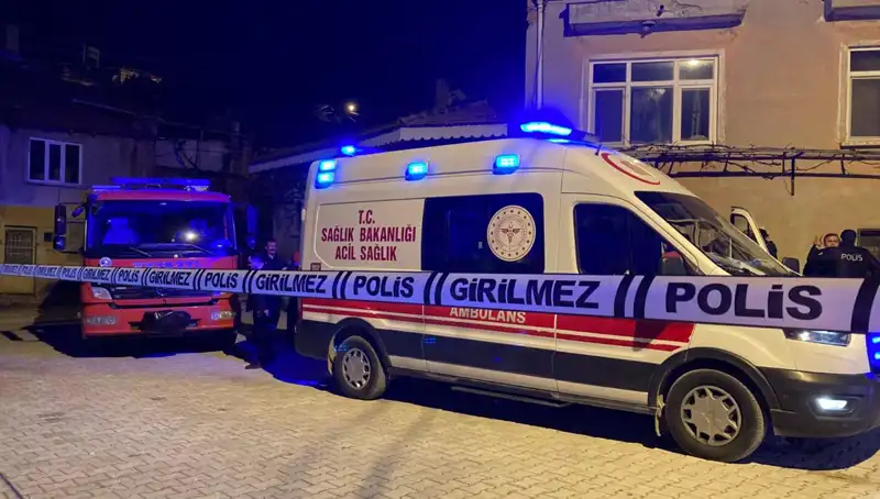 Yaşlı Adam Evinde Yangında Yanmış Halde Bulundu: Olayın Perde Arkası Nedir?