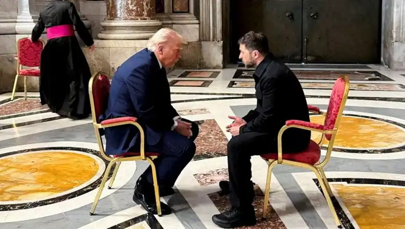 Zelenski: Trump ile en iyi görüşmemiz Vatikan'da gerçekleşti