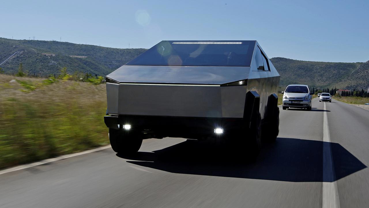 Tesla, 2 Bin 431 Cybertruck Aracını Geri Çağırdı
