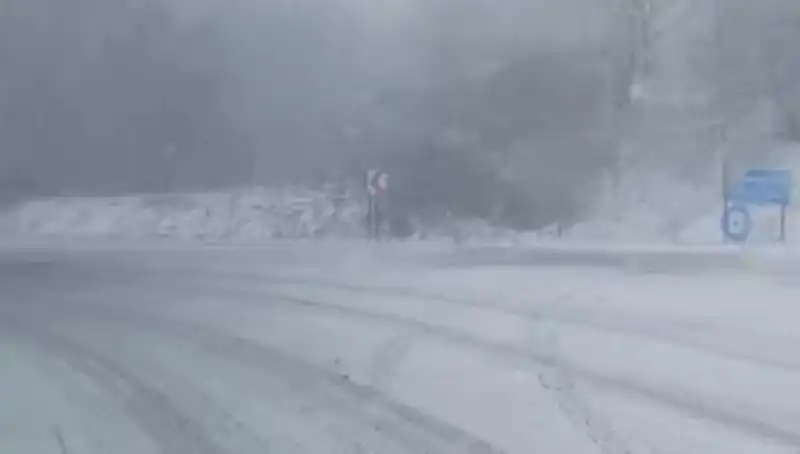 Hava Öngörüleri Değişiyor: Üç Mevsim Bir Haftada Belirginleşiyor!