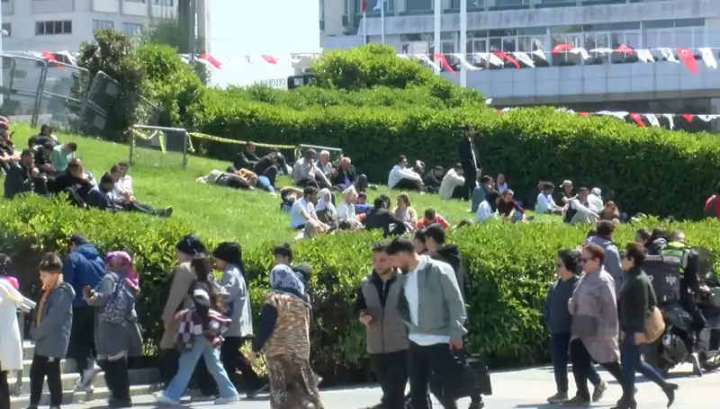 Taksim'de Deprem Yoğunluğu: Beklenen Sarsıntılar Gerçekleşti mi?