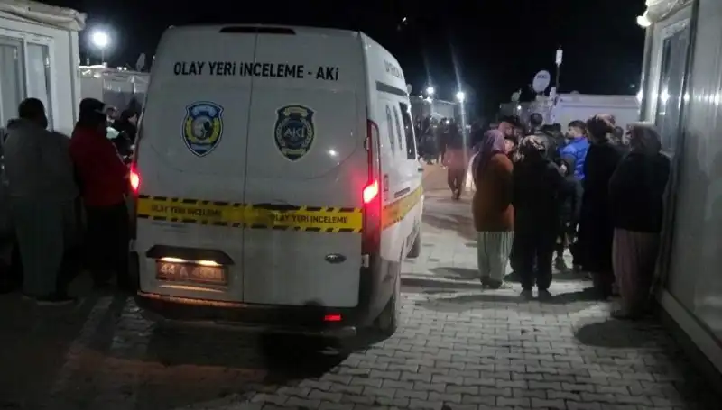 İki Husumetlinin Silahlı Kavgasında Kan Aktı: Bir Kişi Yaralı